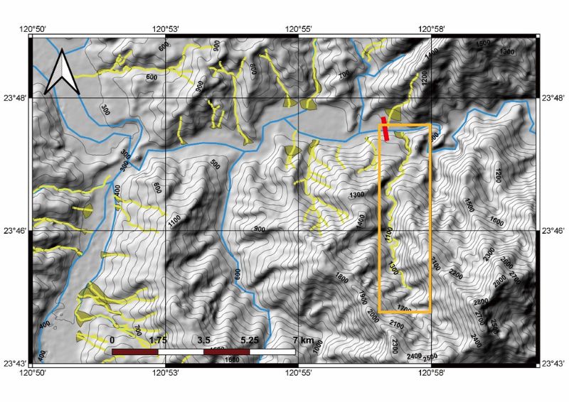 濁水溪中下游區域地形與土石流潛勢溪流（黃線）及其影響範圍（橘色）圖（紅線為雙龍橋位置）