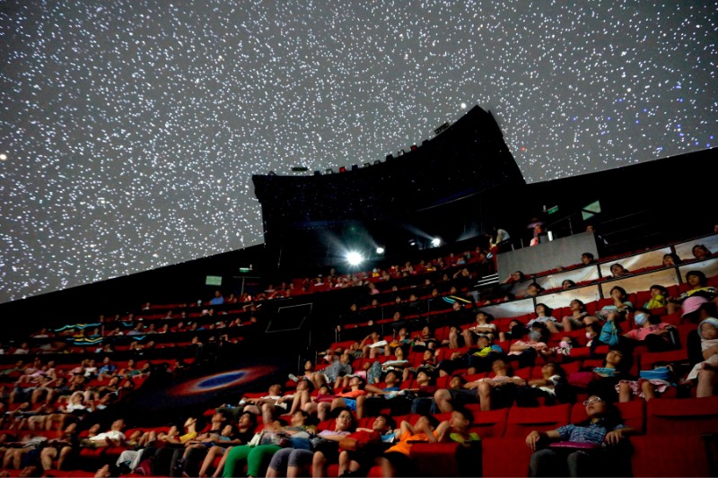 科博館太空劇場2015年更新的Digistar 5數位星象儀，其影像品質在全世界也是名列前茅。（林志隆 攝）