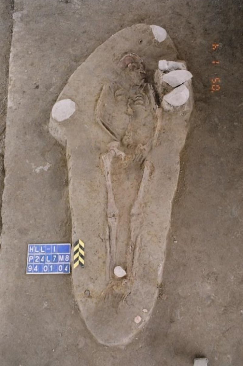 第8座墓葬出土照
