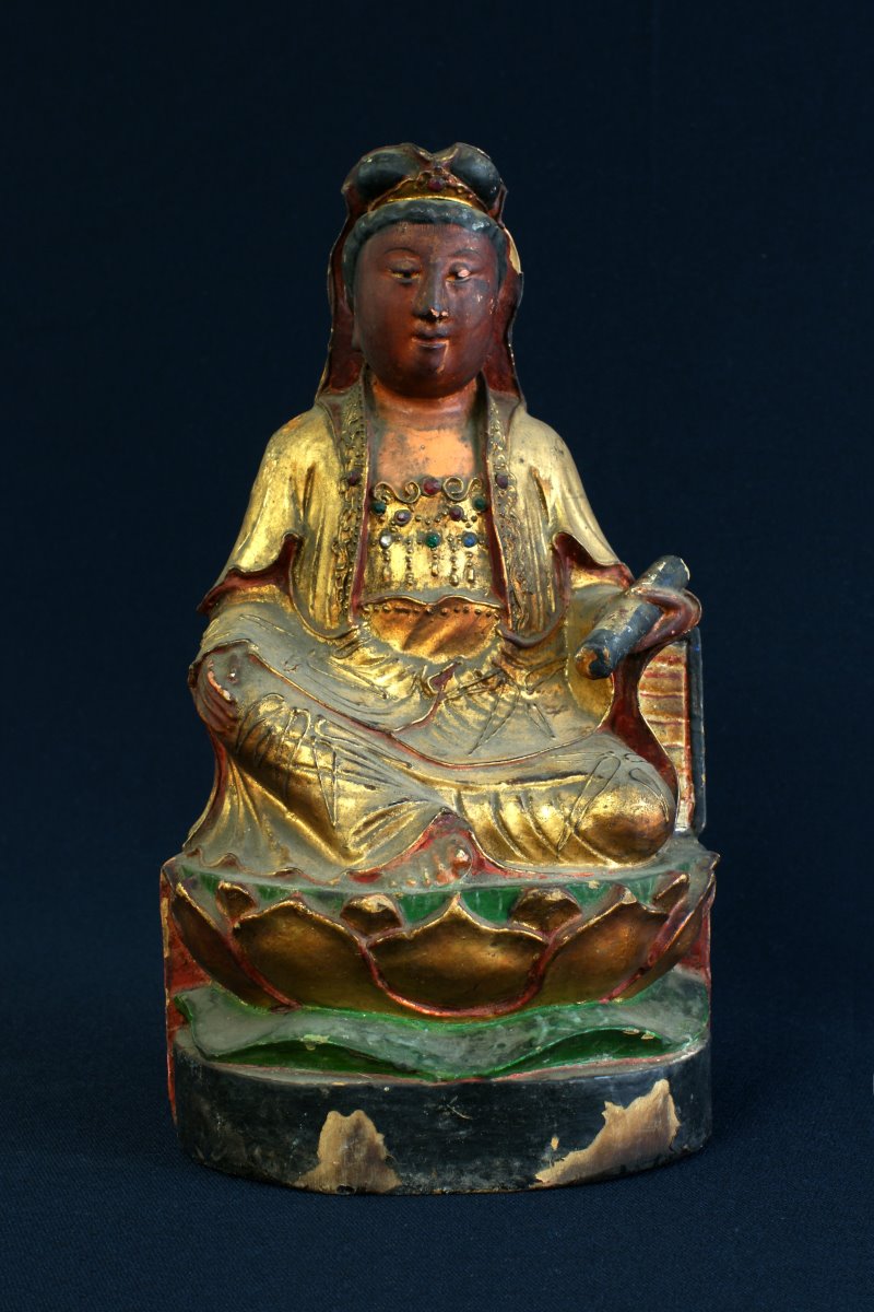 台灣鄉野匠師的特色，融合各種神明的形象於觀音的一身。( 圖 / 廖紫均 )