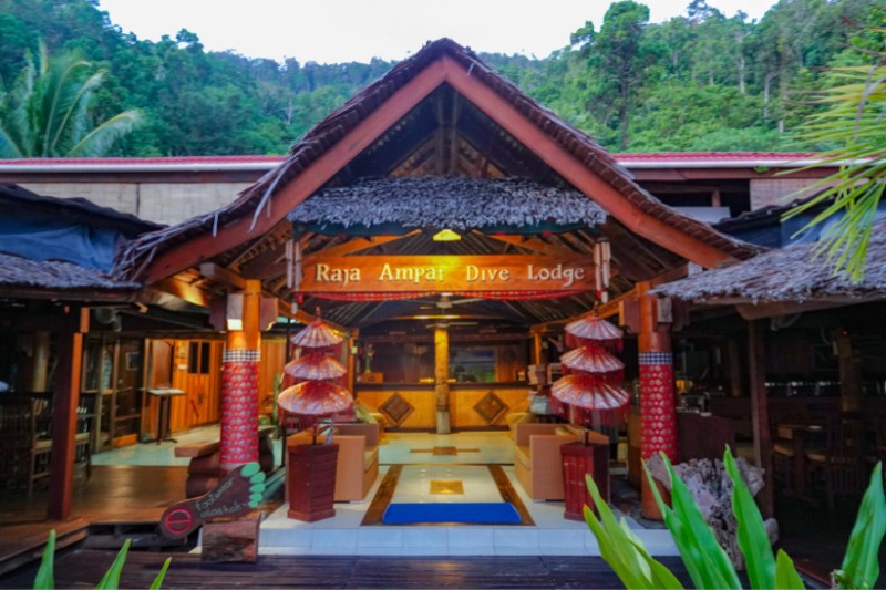 目前四王地區唯一的島上潛水度假村—Raja Ampat Dive Lodge，也是筆者此次停宿之處。