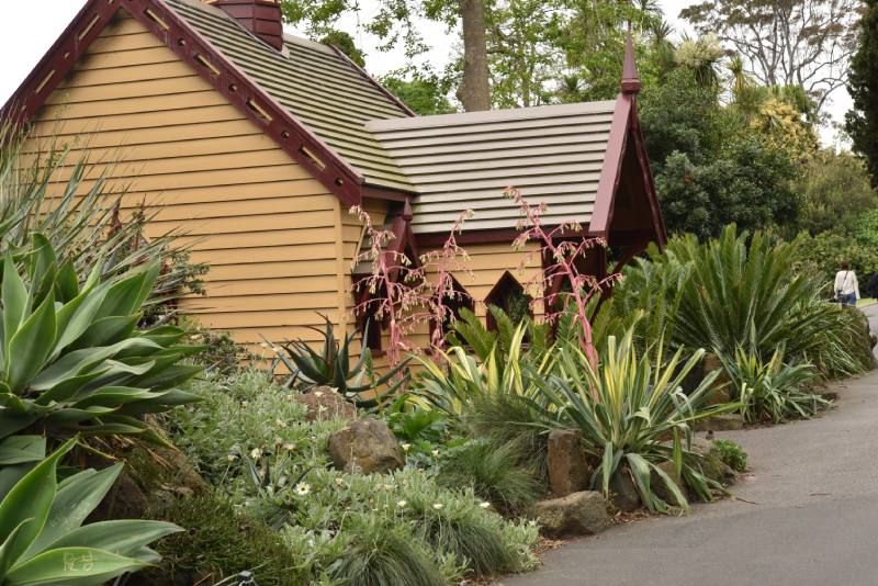 英式風格小屋，與植物園環境融為一體。（圖／陳志雄）